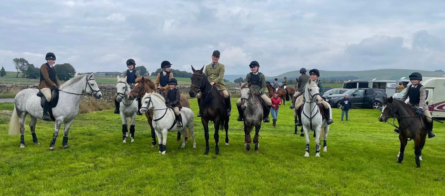 Mounted High Peak Harriers supporters gathered in the Peak District